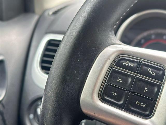 Photo of 2014 Pitch Black Clearcoat Dodge Journey