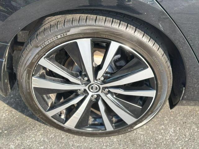 Photo of 2020 Super Black Nissan Altima