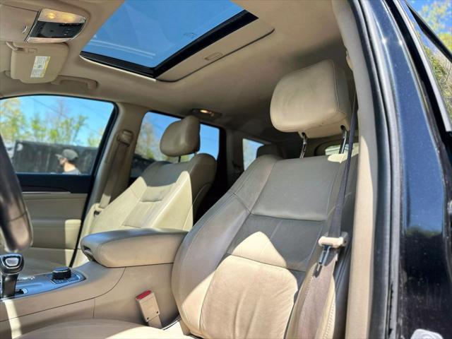 Photo of 2015 Brilliant Black Crystal Pearlcoat Jeep Grand Cherokee