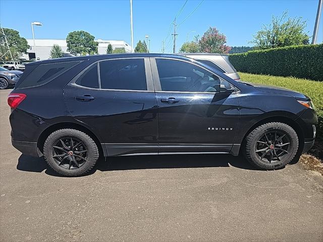 Photo of 2020 Midnight Blue Metallic Chevrolet Equinox