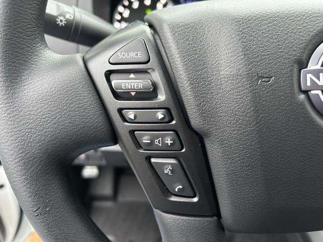 Photo of 2025 Glacier White Nissan Frontier