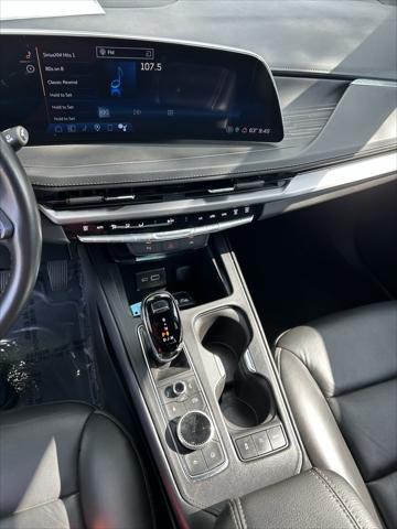Photo of 2024 Argent Silver Metallic Cadillac XT4