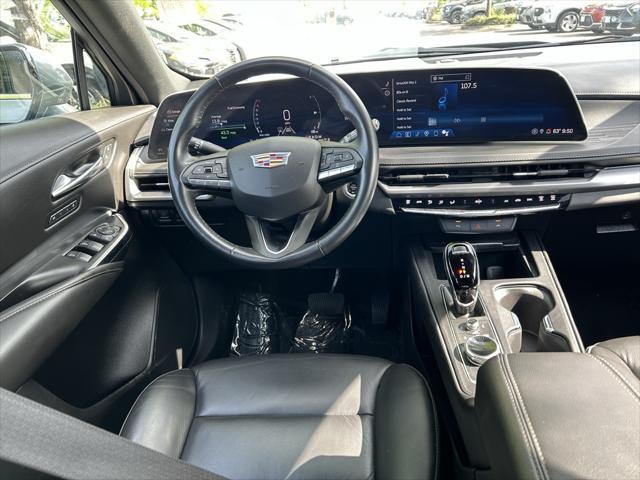 Photo of 2024 Argent Silver Metallic Cadillac XT4