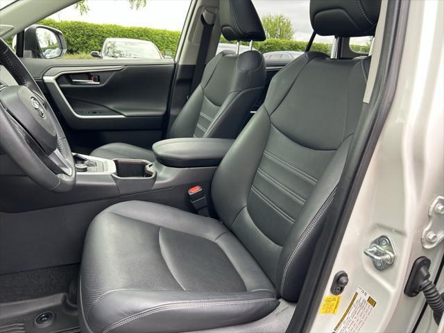 Photo of 2022 Midnight Black Metallic Toyota RAV4 Hybrid