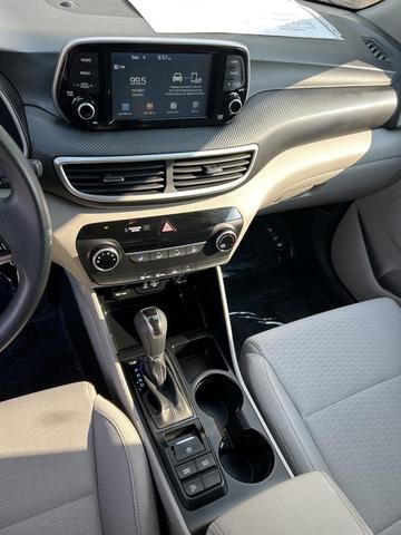 Photo of 2019 Molten Silver Hyundai TUCSON