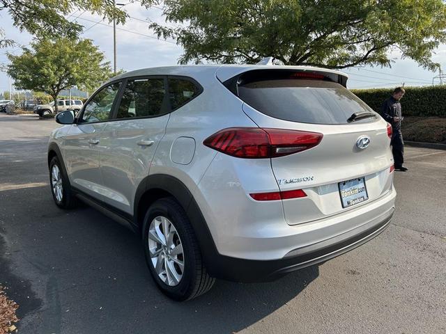 Photo of 2019 Molten Silver Hyundai TUCSON