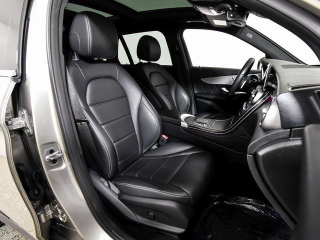 Photo of 2022 Mojave Silver Metallic Mercedes-Benz GLC 300