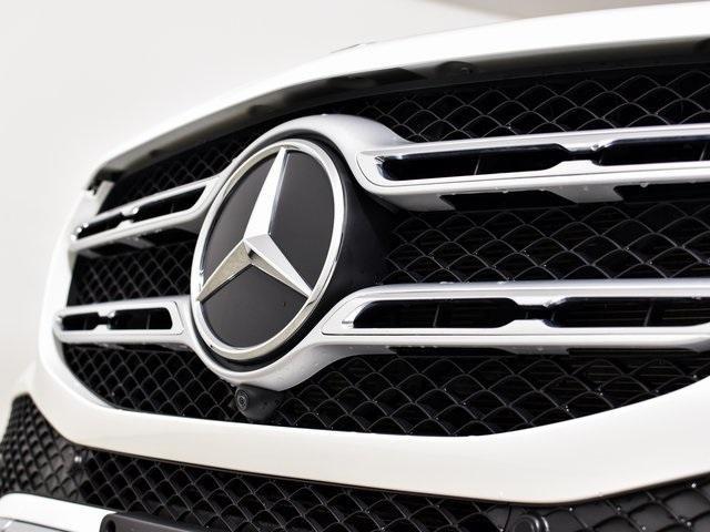 Photo of 2022 Polar White Mercedes-Benz GLE 350