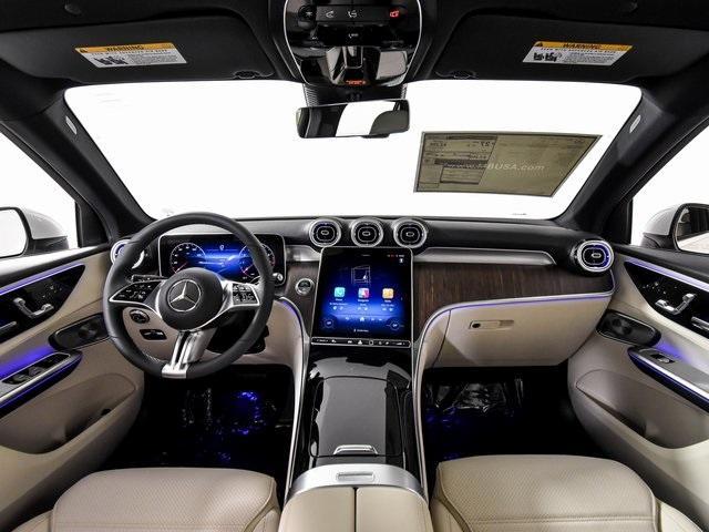 Photo of 2025 Polar White Mercedes-Benz GLC 300