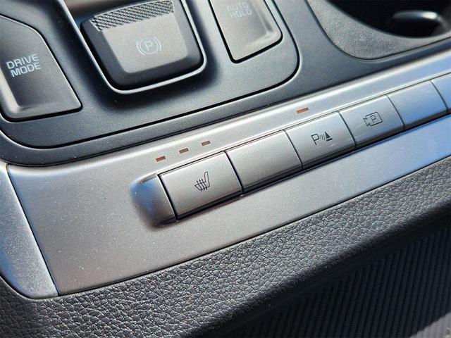 Photo of 2026 Deep Chroma Blue Kia Carnival