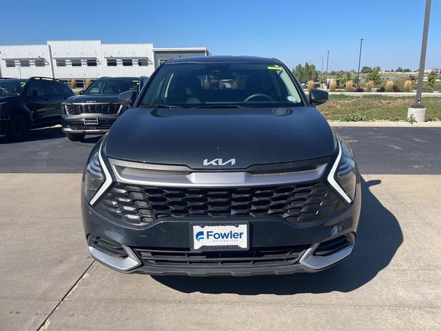 Photo of 2025 Gravity Gray Kia Sportage