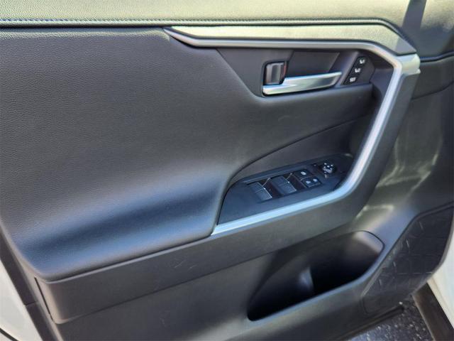 Photo of 2022 Blizzard Pearl/Midnight Black Metallic Toyota RAV4 Hybrid