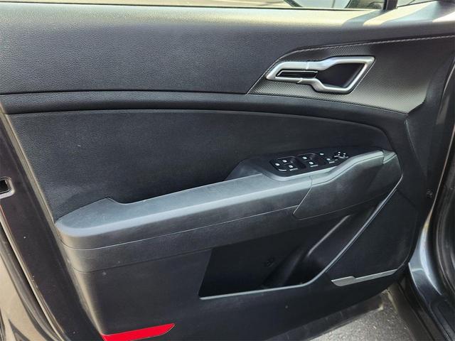 Photo of 2023 Gravity Gray Kia Sportage Hybrid