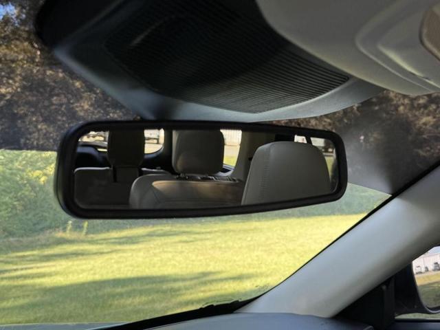 Photo of 2023 Iconic Silver Metallic Ford Explorer