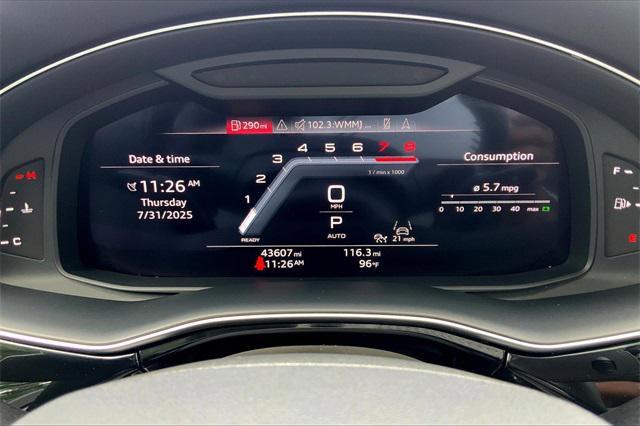 Photo of 2023 Mythos Black Metallic Audi Q7