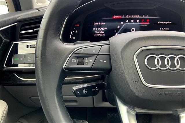 Photo of 2023 Mythos Black Metallic Audi Q7