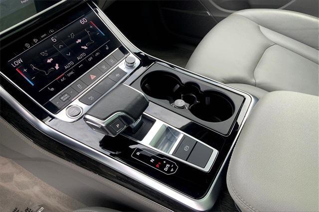 Photo of 2023 Mythos Black Metallic Audi Q7
