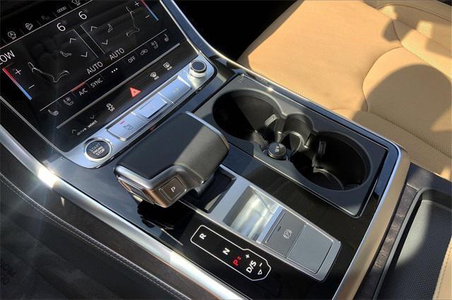 Photo of 2025 Mythos Black Metallic Audi Q7