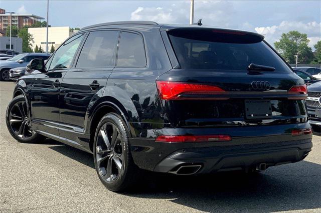 Photo of 2025 Mythos Black Metallic Audi Q7