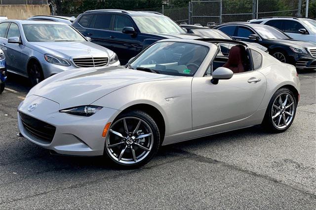Photo of 2022 Platinum Quartz Metallic Mazda MX-5 Miata RF