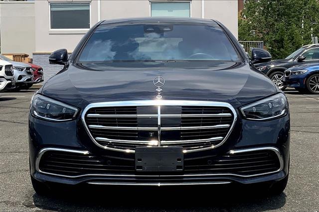 Photo of 2024 BLUE Mercedes-Benz S-Class