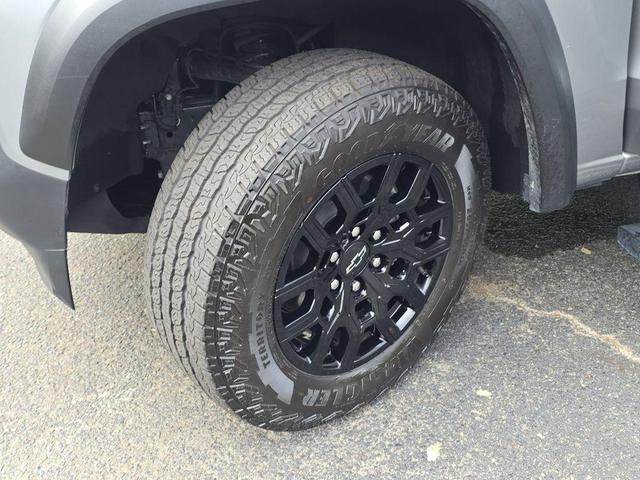 Photo of 2024 Sterling Gray Metallic Chevrolet Colorado