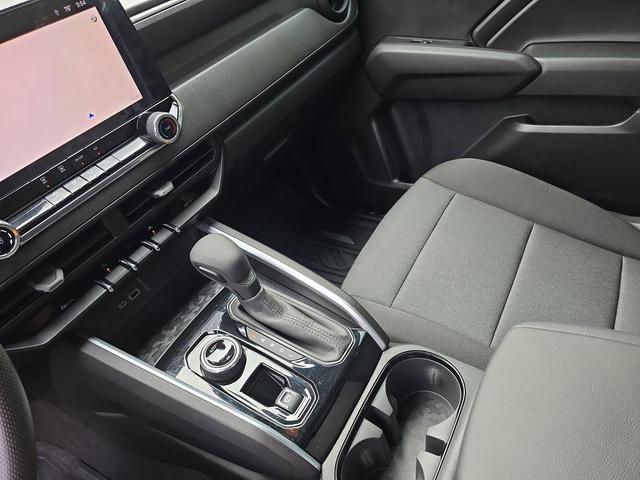 Photo of 2024 Sterling Gray Metallic Chevrolet Colorado