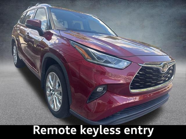 Photo of 2020 Ruby Flare Pearl Toyota Highlander