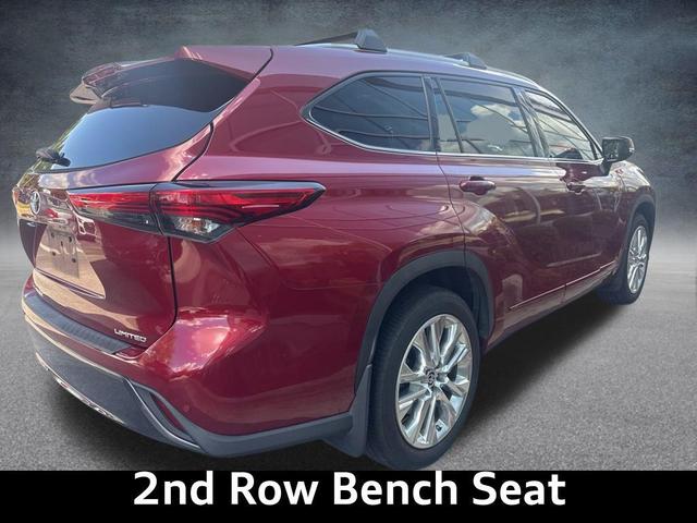 Photo of 2020 Ruby Flare Pearl Toyota Highlander