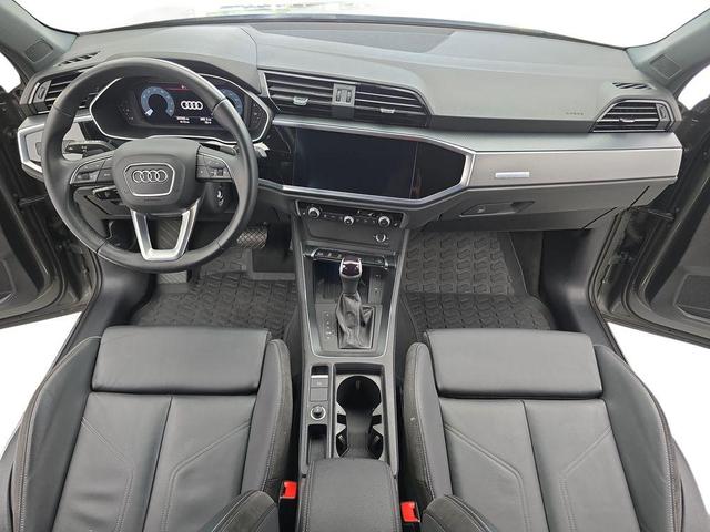 Photo of 2022 Chronos Gray Metallic Audi Q3