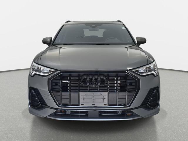 Photo of 2022 Chronos Gray Metallic Audi Q3