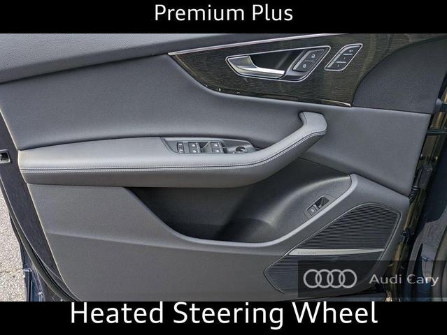 Photo of 2025 Waitomo Blue Metallic Audi Q8