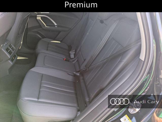 Photo of 2025 Mythos Black Metallic Audi Q5