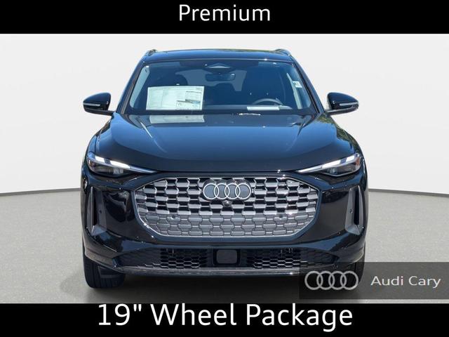 Photo of 2025 Mythos Black Metallic Audi Q5