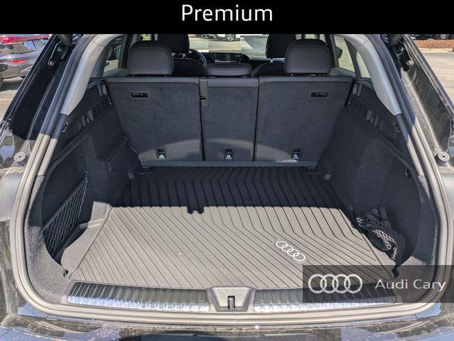 Photo of 2025 Mythos Black Metallic Audi Q5