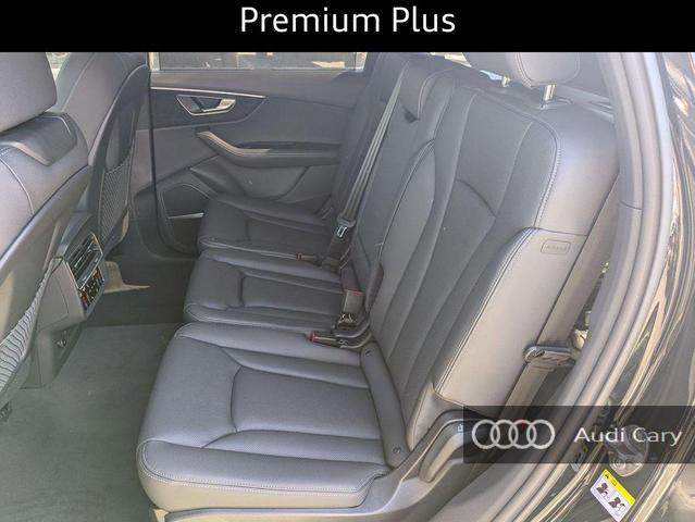 Photo of 2025 Mythos Black Metallic Audi Q7