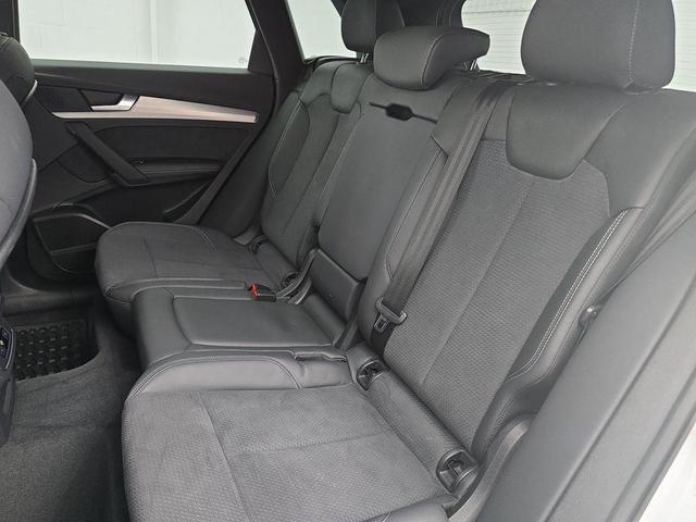 Photo of 2024 White Audi Q5 e
