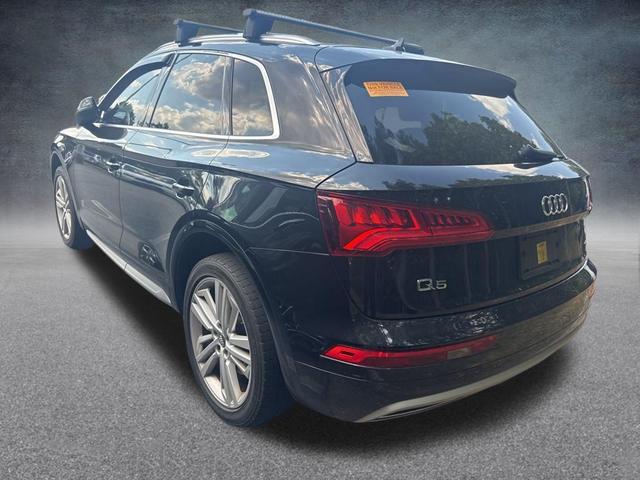 Photo of 2019 Black Audi Q5