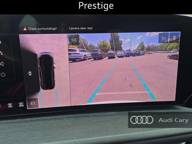 Photo of 2025 Glacier White Audi Q5 Sportback