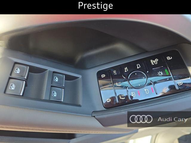 Photo of 2025 Glacier White Audi Q5 Sportback
