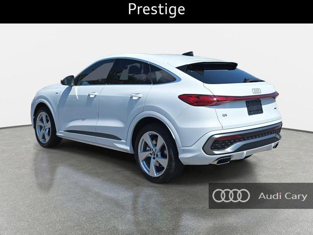 Photo of 2025 Glacier White Audi Q5 Sportback
