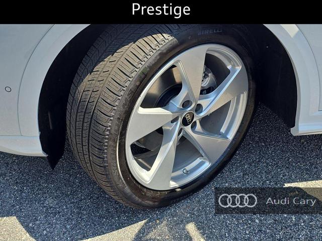 Photo of 2025 Glacier White Audi Q5 Sportback
