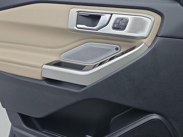 Photo of 2022 Stone Blue Metallic Ford Explorer
