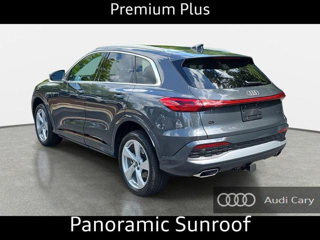 Photo of 2025 Tambora Gray Metallic Audi Q5