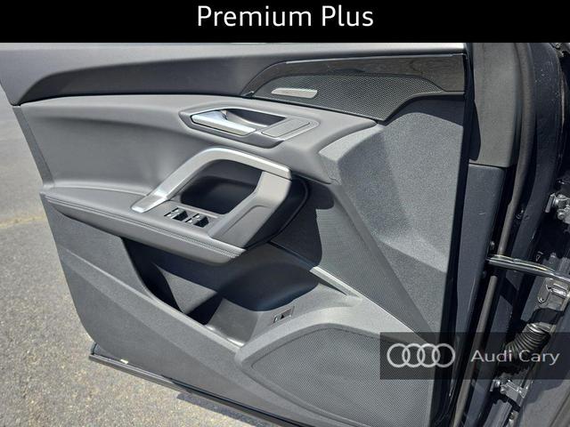 Photo of 2025 Tambora Gray Metallic Audi Q5