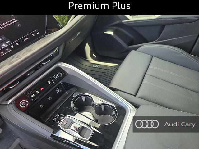 Photo of 2025 Tambora Gray Metallic Audi Q5
