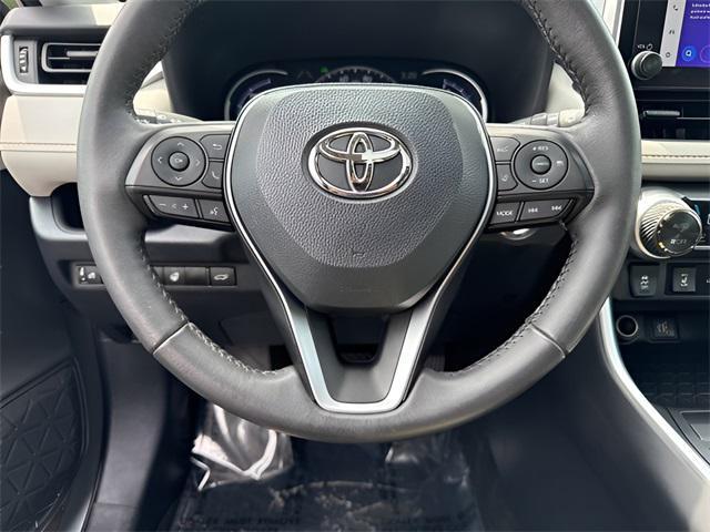 Photo of 2024 Silver Sky Toyota RAV4 Hybrid