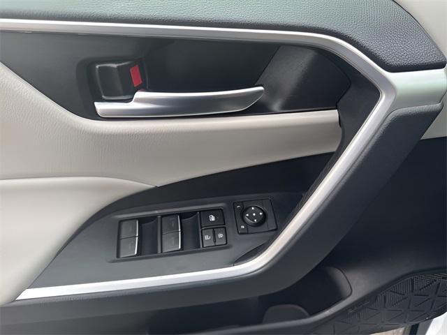 Photo of 2024 Silver Sky Toyota RAV4 Hybrid