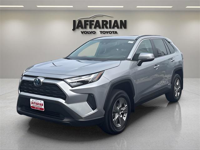 Photo of 2024 Silver Sky Toyota RAV4 Hybrid