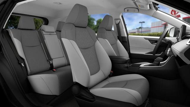 Photo of 2025 Ice Cap Toyota RAV4